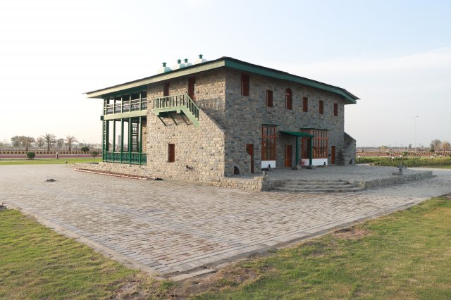 6 Iconic Monuments at Pakistan Square - DHA Multan
