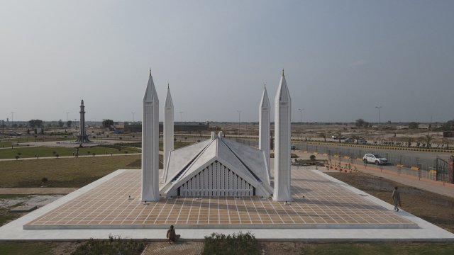 6 Iconic Monuments at Pakistan Square - DHA Multan