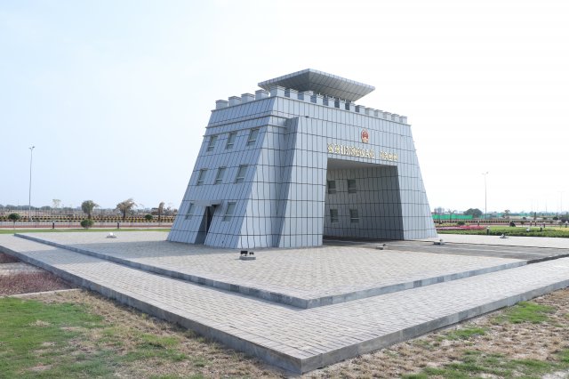 6 Iconic Monuments at Pakistan Square - DHA Multan
